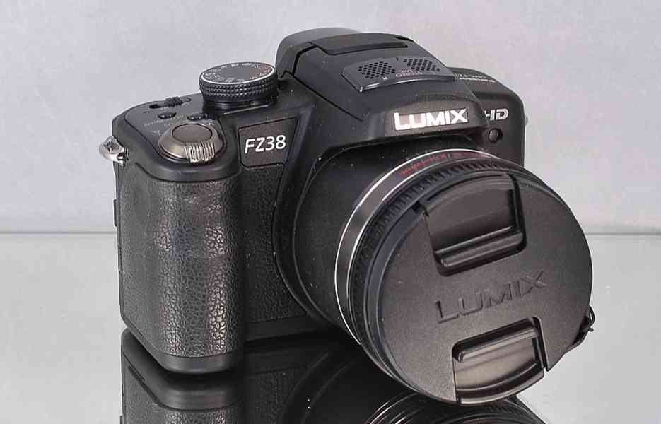 Panasonic Lumix DMC-FZ38 12,1MPix*18x Op.Zoom*HDV* - foto 6