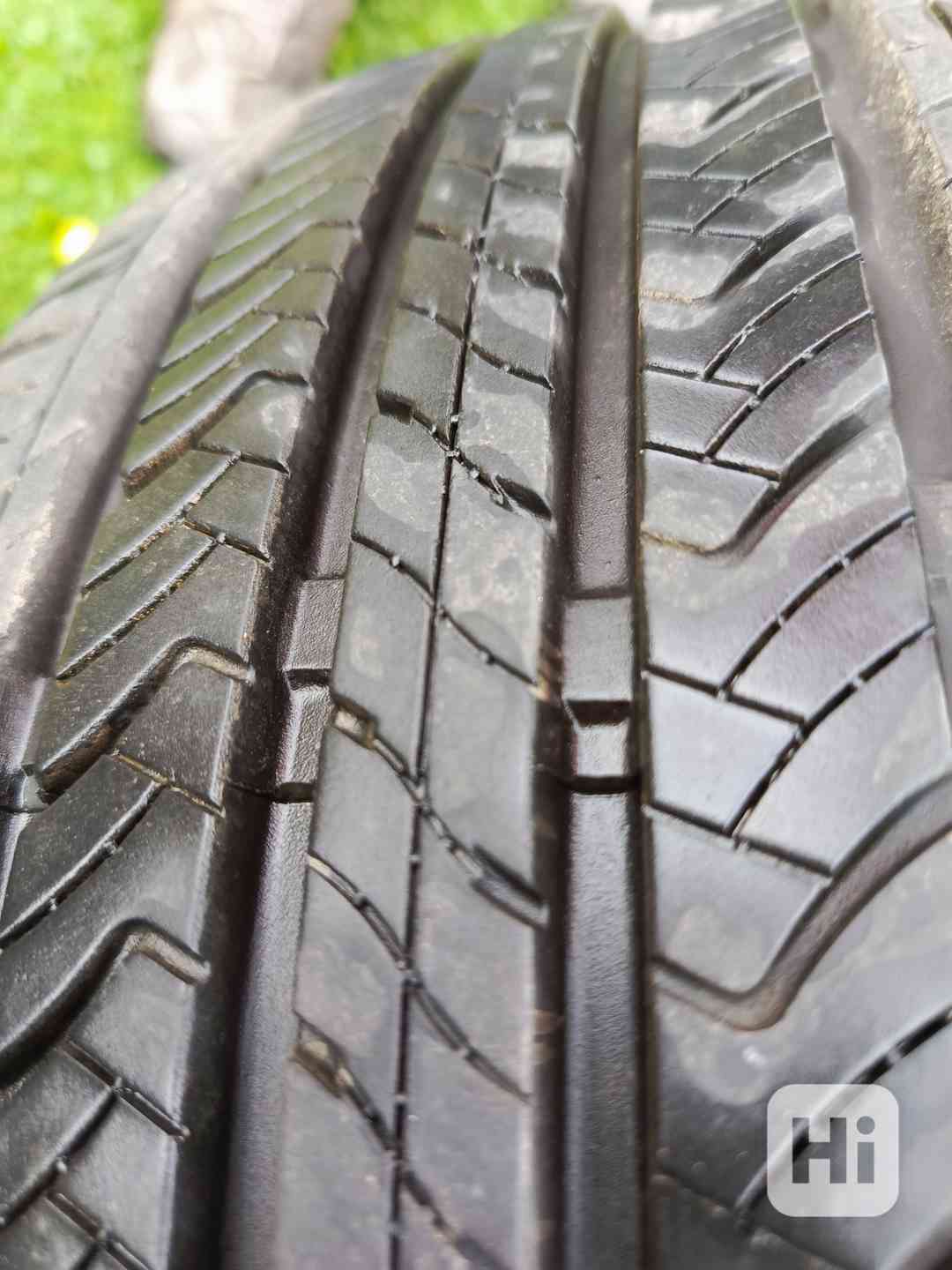 Pneumatiky  215/55 R17 94V - foto 1