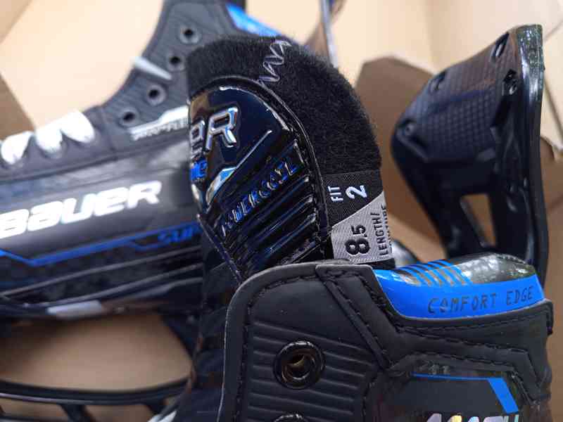 Nové brusle Bauer Supreme Mach  - foto 4