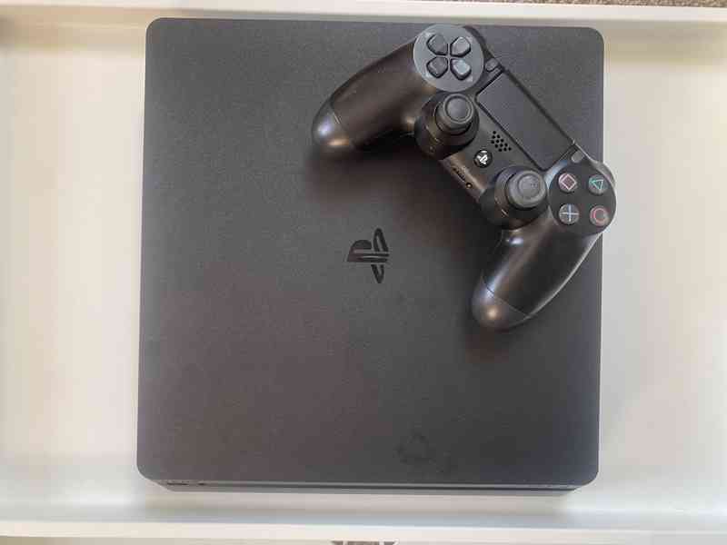 Playstation 4 Slim 500 GB - Perfektní stav - foto 2