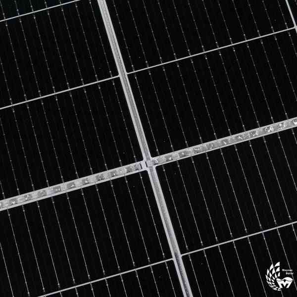 410W Bifaciální sklo Skleněný černý rám Mono solární panels - foto 10