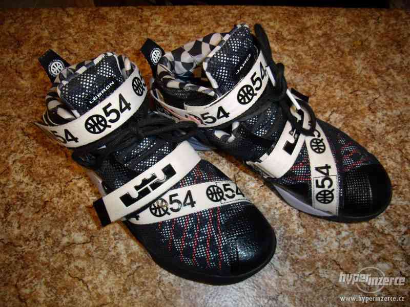 Basketbalové boty, obuv LEBRON, limitovaná edice, vel. 40 - foto 2