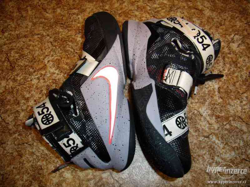 Basketbalové boty, obuv LEBRON, limitovaná edice, vel. 40 - foto 6