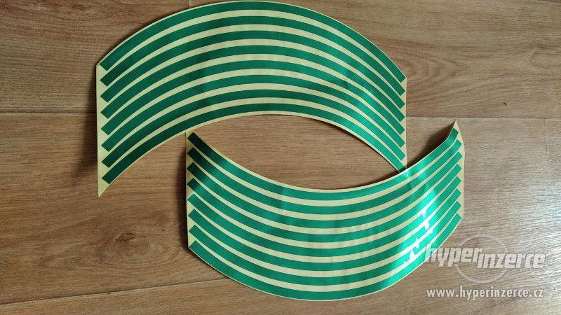 Reflexní samolepící pásky na kola - zelené - foto 1