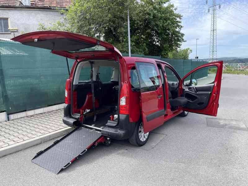 Citroën Berlingo upravený pro převoz vozíčkáře - foto 7