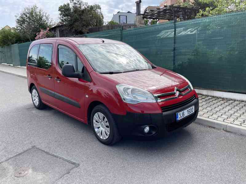 Citroën Berlingo upravený pro převoz vozíčkáře - foto 3