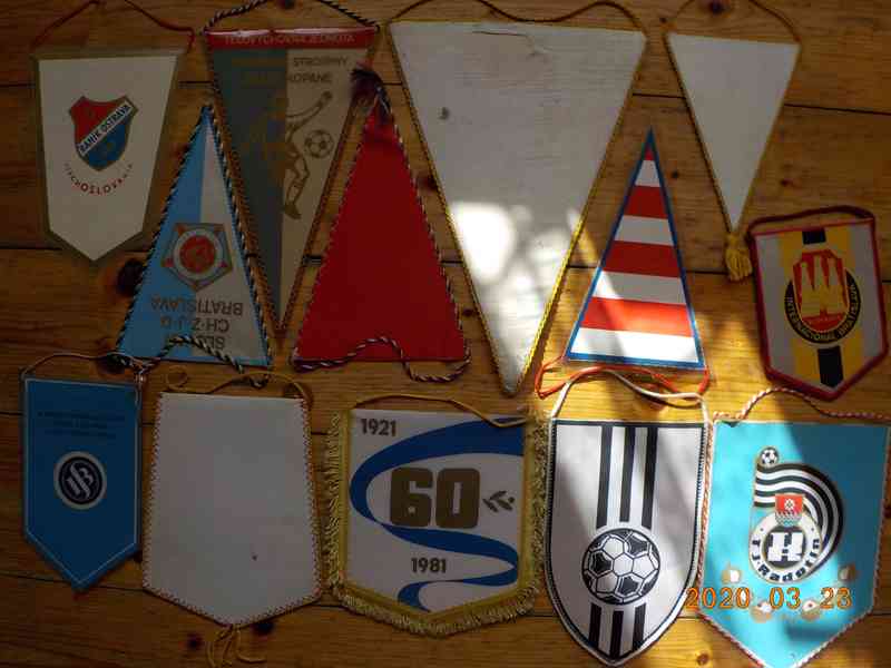 Fotbalové vlaječky a odznaky - foto 9