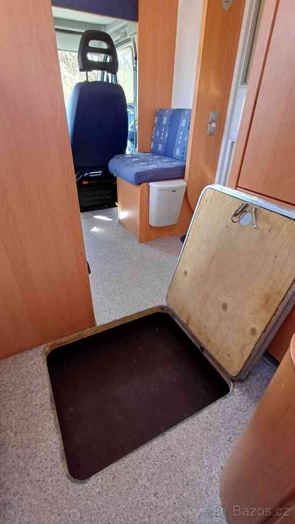 Fiat Ducato 2,8   Knaus Sun Traveller JTD - foto 11