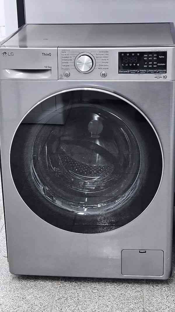 Automatická pračka LG ThinQ - parní, 10.5kg, display