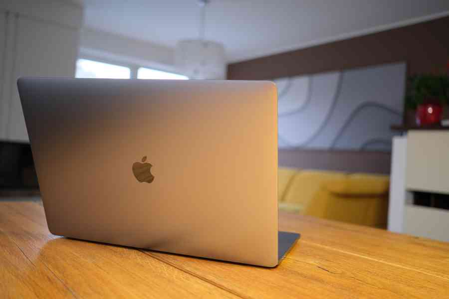 Apple Macbook Pro 16" 2,6GHz / 16GB / 512 SSD / Radeon 5500 - foto 2
