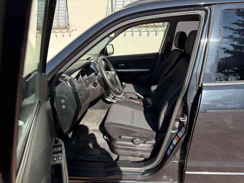 Suzuki Grand Vitara 2.0i Comfort benzín 103kw - foto 16