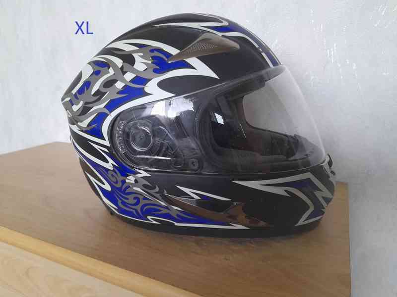 Moto helma