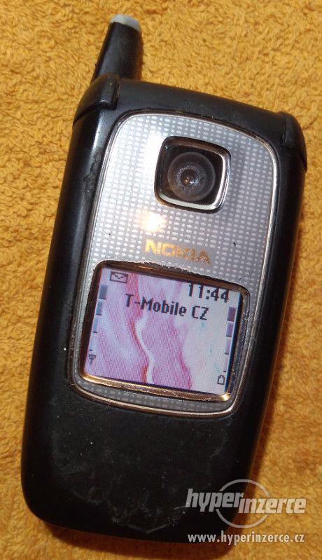 Výklopná Nokia 6103 - funkční s vadným displejem!!! - foto 2