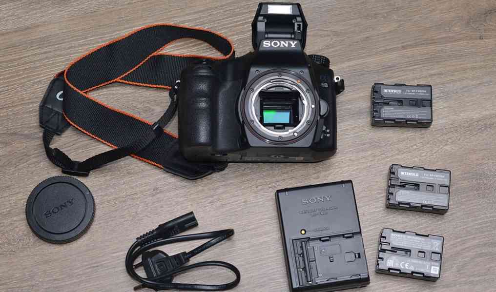 Sony SLT- A68 *DSLR* APS-C CMOS*Full HDV*1250 Exp. - foto 1