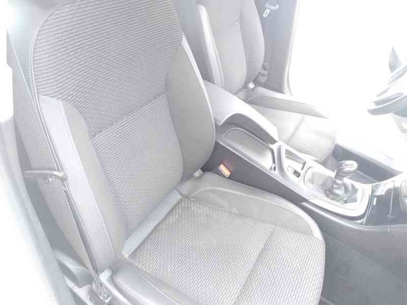 OPEL INSIGNIA 2.0 CDTI 125kW ČR,SERVISKA,NAVI - foto 12