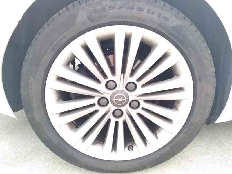 OPEL INSIGNIA 2.0 CDTI 125kW ČR,SERVISKA,NAVI - foto 44