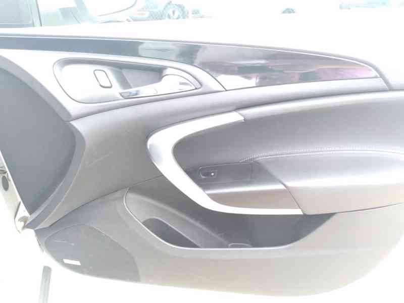 OPEL INSIGNIA 2.0 CDTI 125kW ČR,SERVISKA,NAVI - foto 37