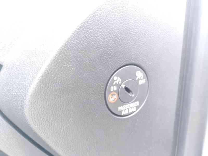 OPEL INSIGNIA 2.0 CDTI 125kW ČR,SERVISKA,NAVI - foto 32