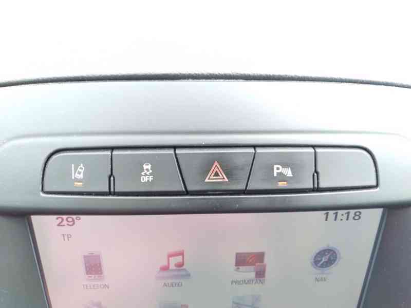 OPEL INSIGNIA 2.0 CDTI 125kW ČR,SERVISKA,NAVI - foto 22