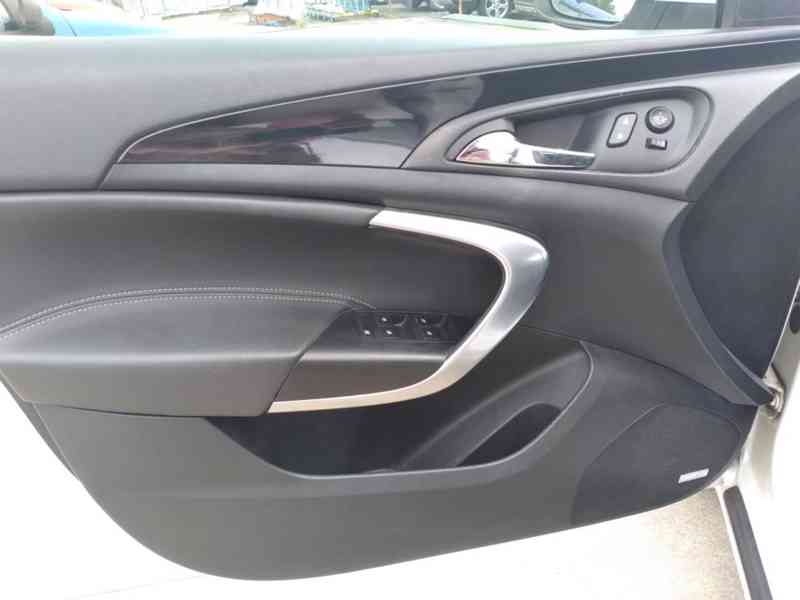 OPEL INSIGNIA 2.0 CDTI 125kW ČR,SERVISKA,NAVI - foto 34