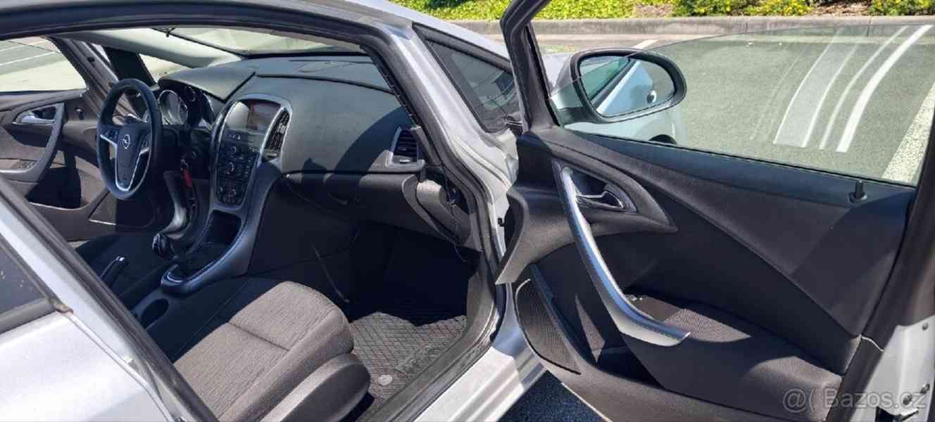 Opel Astra 1,4   sport tourer - foto 14