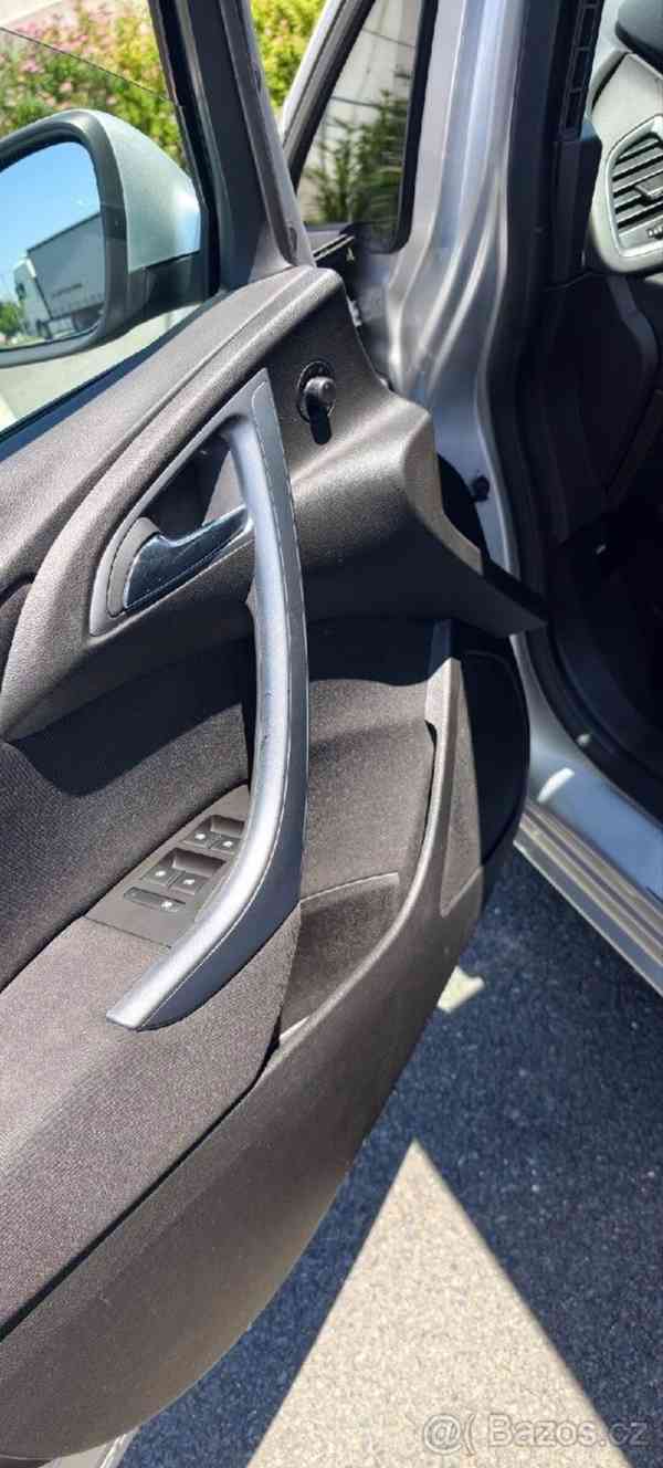 Opel Astra 1,4   sport tourer - foto 17