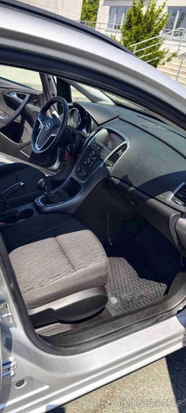Opel Astra 1,4   sport tourer - foto 15