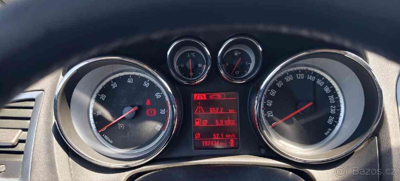 Opel Astra 1,4   sport tourer - foto 18