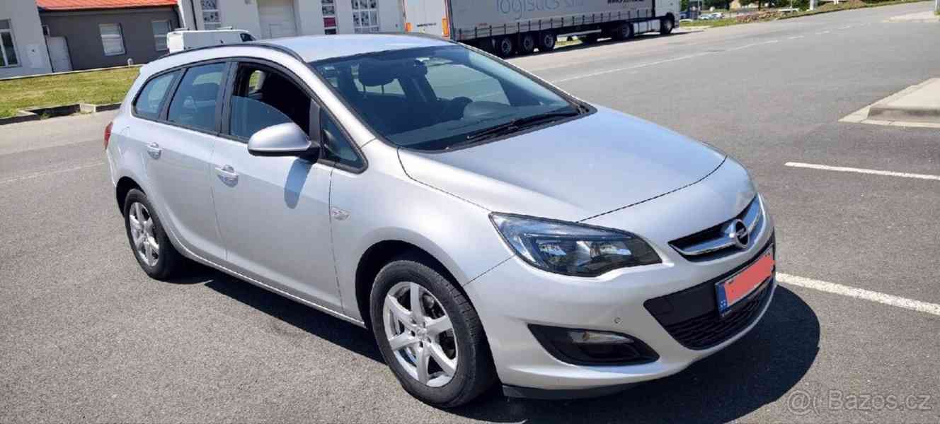 Opel Astra 1,4   sport tourer - foto 1