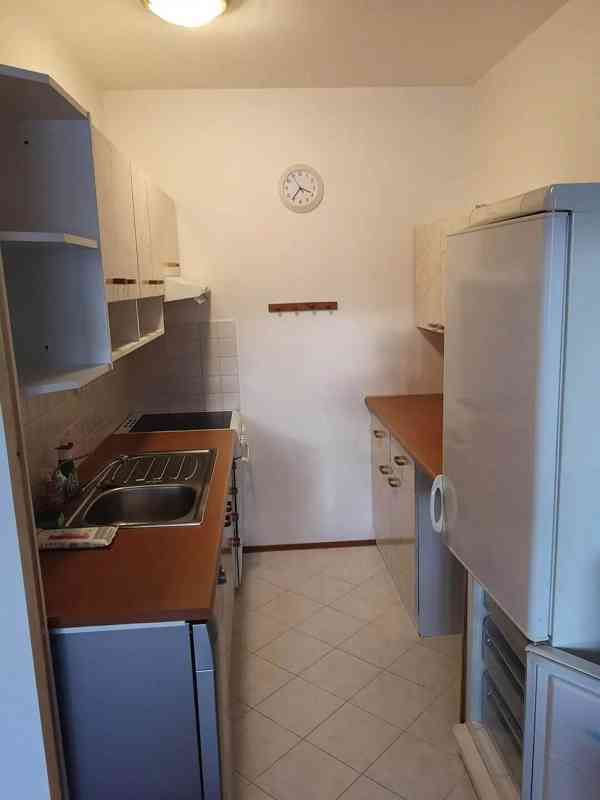 Pronájem bytu 2+kk 48 m² - foto 3
