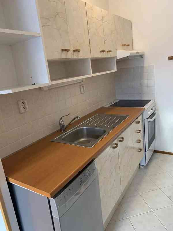 Pronájem bytu 2+kk 48 m² - foto 4