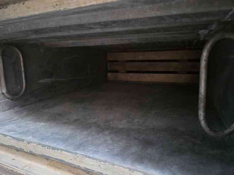  Historická lednice na led, cca r. 1900  - foto 8