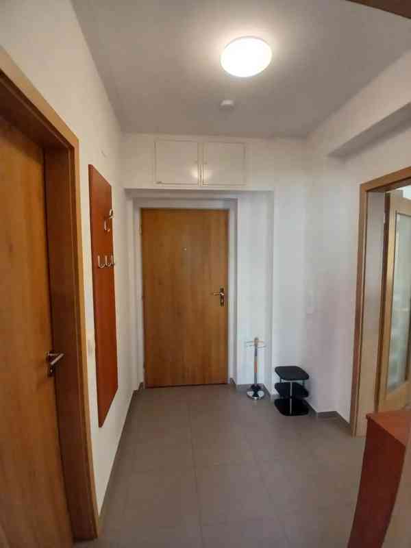 Pronájem bytu 2+kk 61 m² - foto 8