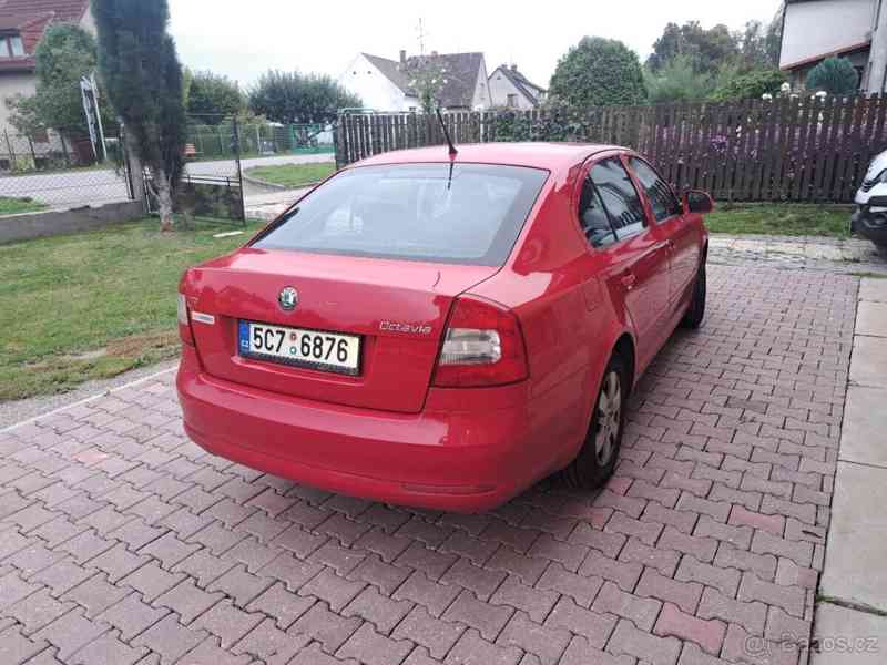 Škoda Octavia 2,0   2 - foto 6