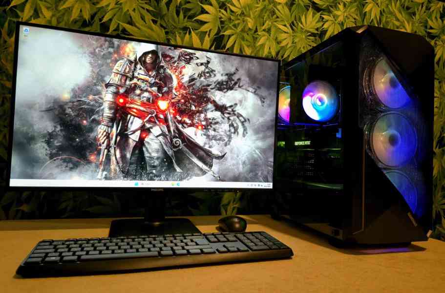 Herní PC sestava 5700