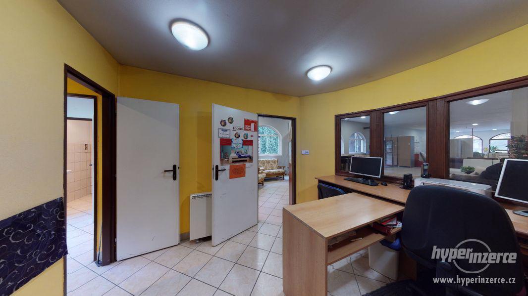 Pronájem  komerčních   prostor v Ivančicích - foto 8
