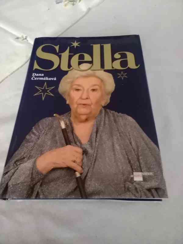 Stella - životopis - foto 1