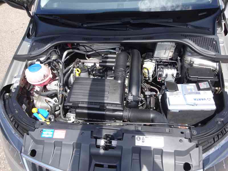 Škoda Fabia 1.2 TSI Combi r.v.2015 (66 KW) serviska  - foto 18
