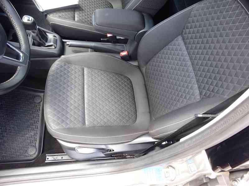 Škoda Fabia 1.2 TSI Combi r.v.2015 (66 KW) serviska  - foto 14
