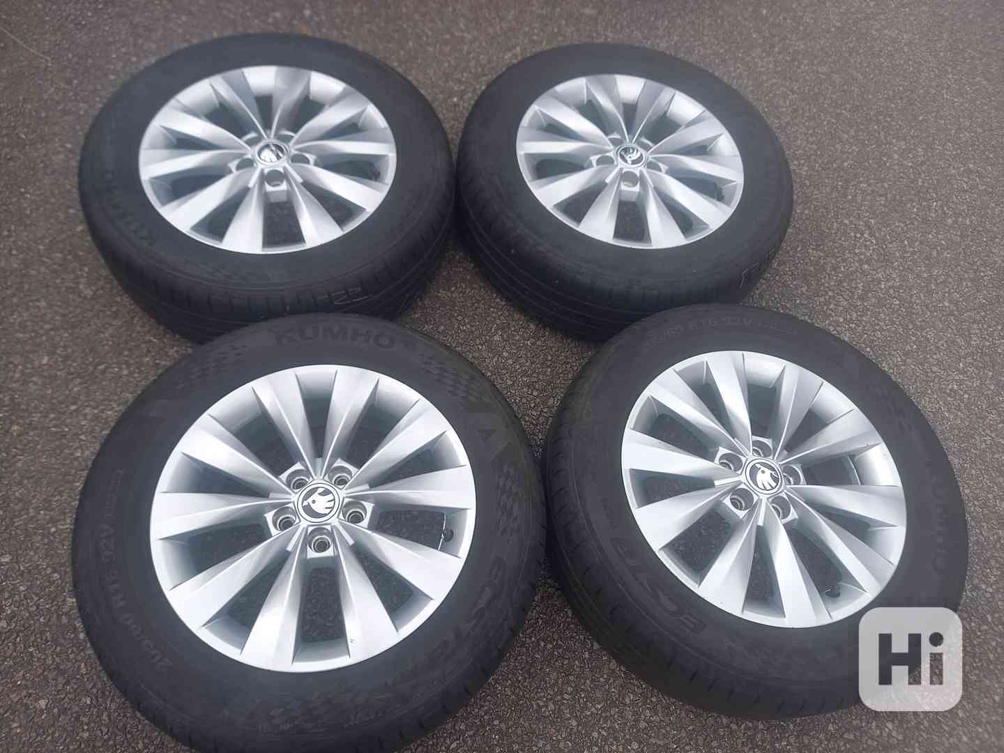 Pěkná letní ALU sada Š.Kamiq/Scala+205/60R16 Bridgestone - foto 1