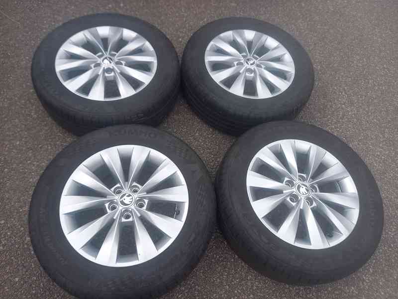Pěkná letní ALU sada Š.Kamiq/Scala+205/60R16 Bridgestone - foto 1