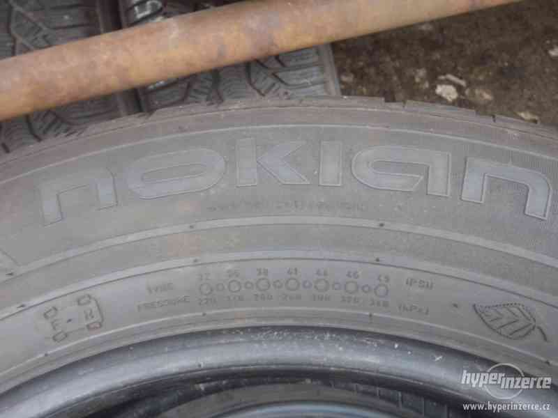 225/60 R17 103V - zimní pneu Nokian 8 mm - foto 3