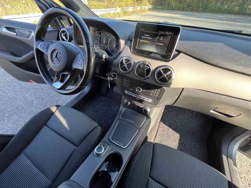 Mercedes Benz B - 180 cdi,1.5/80kw/nafta/AUTOMAT/185 tis.KM. - foto 8