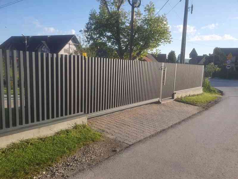 Umělecké kovářství – brány, ploty a zábradlí na zakázku - foto 10