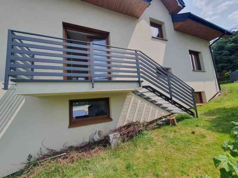 Umělecké kovářství – brány, ploty a zábradlí na zakázku - foto 3