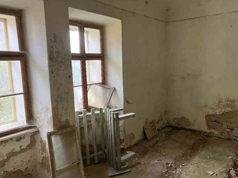 Prodám dům se zahradou na dvojparcele Polička 931 m2 - foto 7