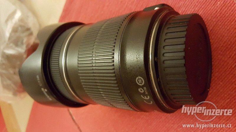 Canon EF-S 18-135mm f/3,5-5,6 IS - foto 4