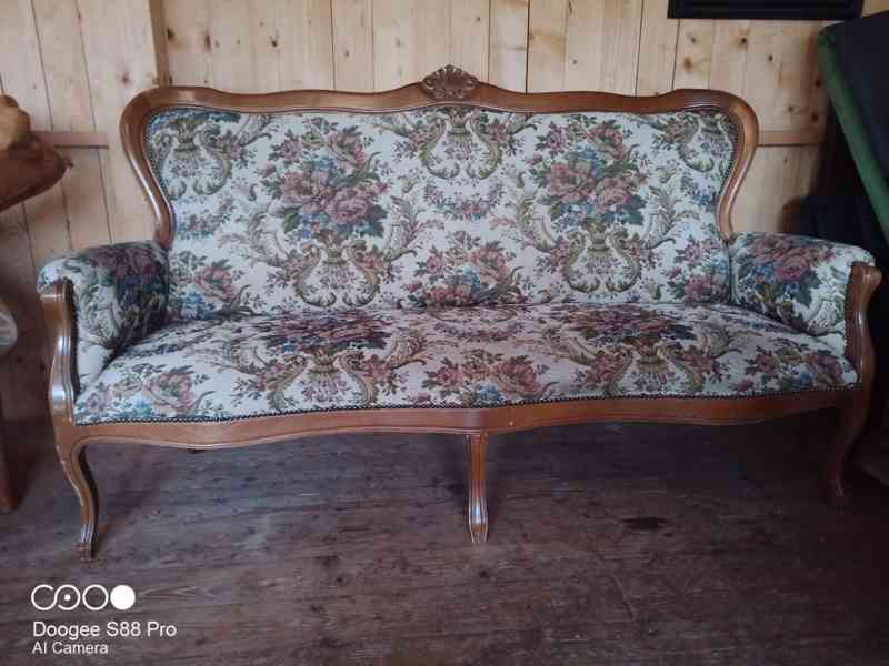 Starožitná dřevěná rustikální čalouněná pohovka,gauč,sofa - foto 1