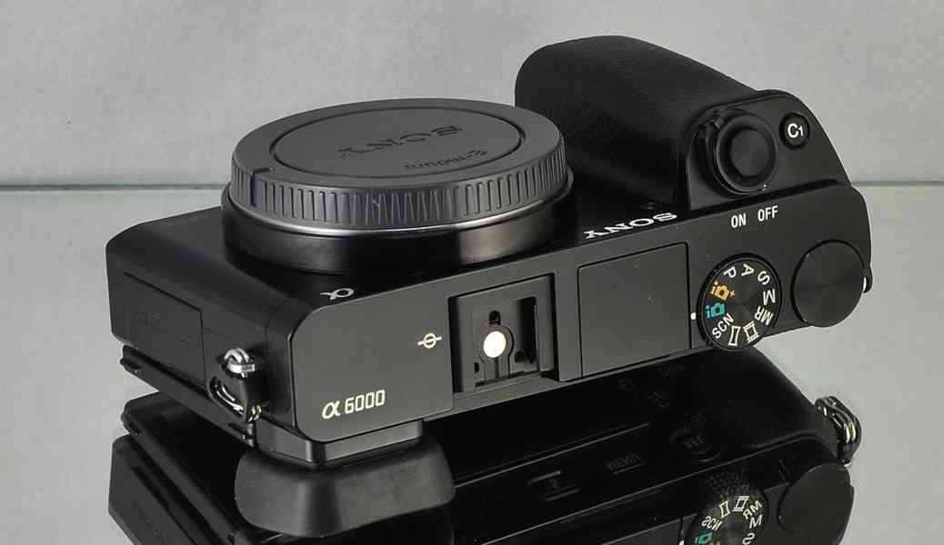 Sony A 6000 CMOS 24 Mpix*Full HDV*WIFI/NFC 980 Exp - foto 6