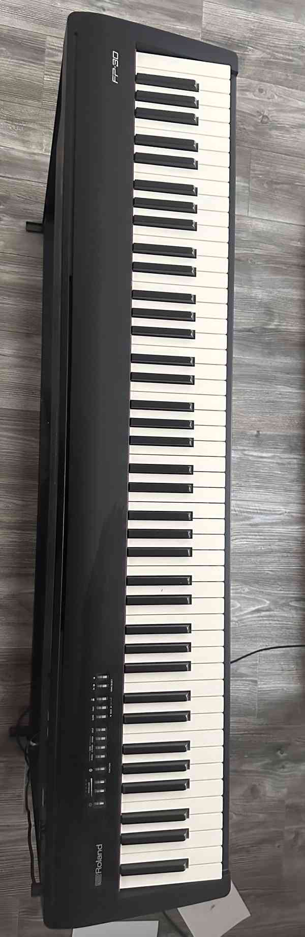 Roland FP-30 – digitální piano 88 kláves + stojan + pedály - foto 5